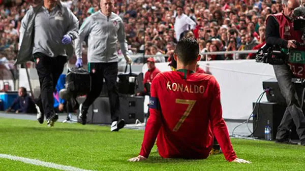 Ronaldo khó có thể ra sân trận lượt đi tứ kết Cup C1