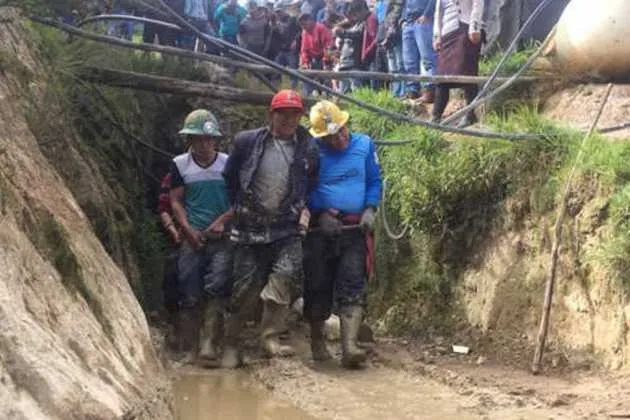 Hiện trường vụ tai nạn lao động làm 8 công nhân thiệt mạng ở Peru (Ảnh: Reuters)