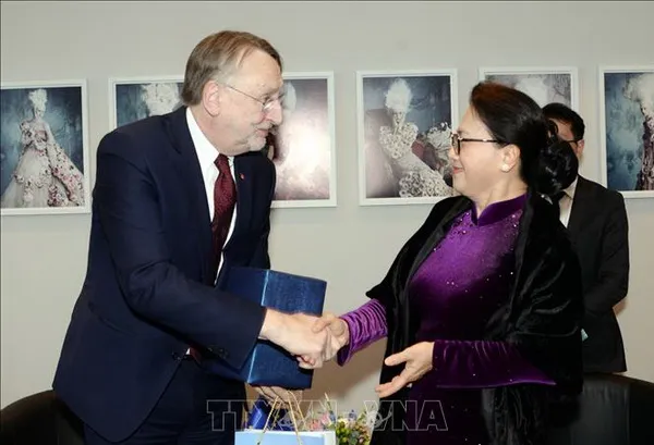 Chủ tịch Quốc hội Nguyễn Thị Kim Ngân và Chủ tịch Ủy ban Thương mại quốc tế Nghị viện châu Âu Bernd Lange.