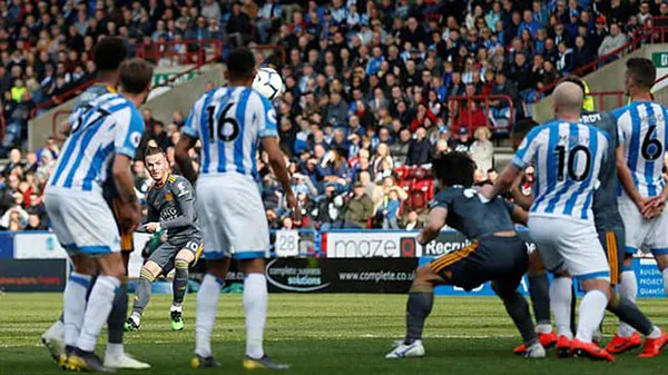 Kết quả Ngoại hạng Anh 7/4: Leicester thắng dễ đội đã xuống hạng Huddersfield