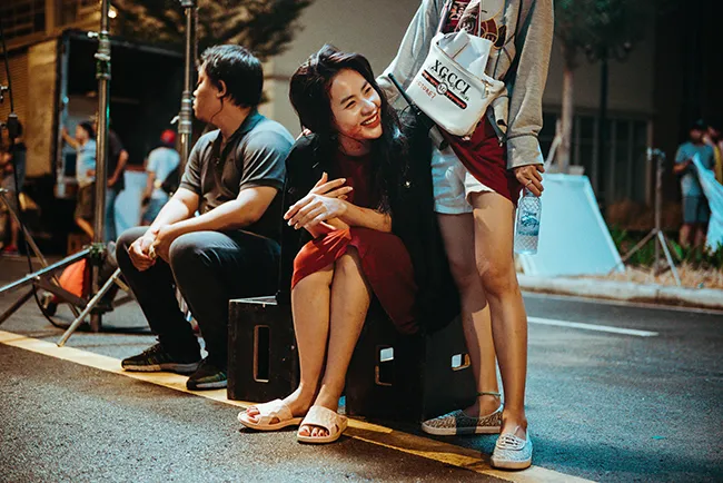Nguyễn Minh Trang biến 'hậu trường kinh dị' thành bộ ảnh đậm nét Hong Kong 1 đẹp đến nao lòng 6