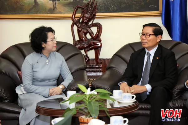 Ông Im Hen - Tổng lãnh sự Campuchia tiếp đoàn