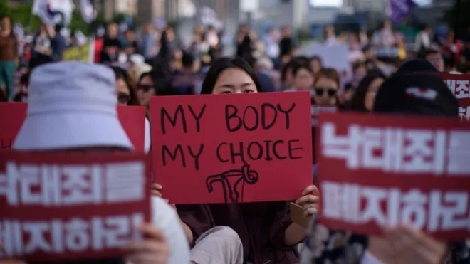 Hàn Quốc xem luật cấm phá thai là không phù hợp với hiến pháp