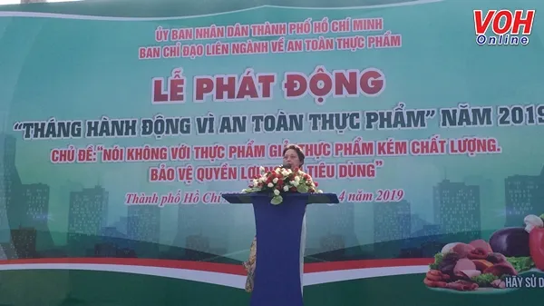 Bà Phạm Khánh Phong Lan phát biểu tại buổi lễ phát động Tháng hành động vì an toàn thực phẩm năm 2019. 