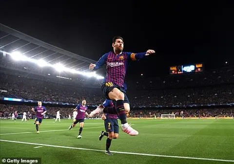 Messi ghi bàn, Barca đánh bại MU 3-0 tại Camp Nou