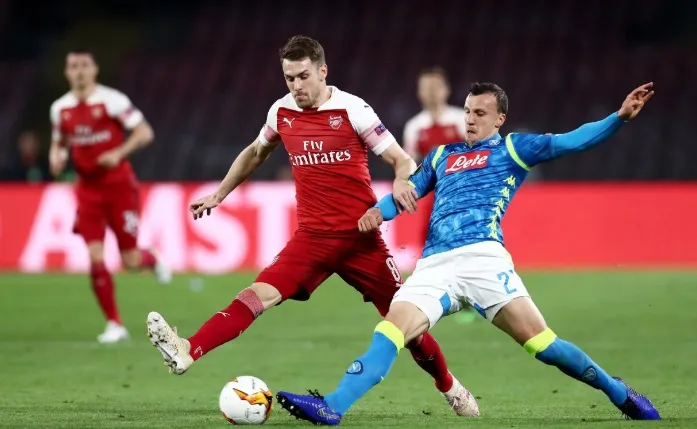 Ramsey dính chấn thương nặng trong trận đấu với Napoli