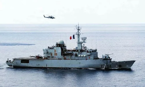 Trung Quốc cáo buộc tàu chiến Pháp xâm phạm lãnh hải khi đi qua Eo biển Đài Loan