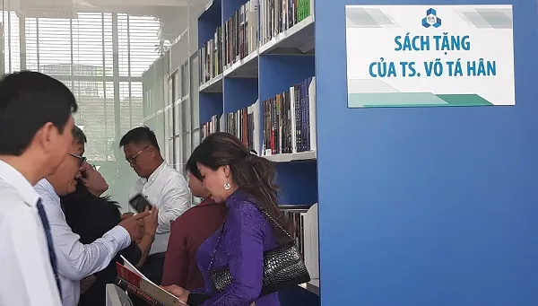 Thư viện Đại học Bách khoa, 1.300 quyển sách, Kiều bào, Tiến sĩ Võ Tá Hân