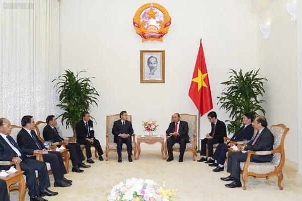 Thủ tướng tiếp lãnh đạo Lào sang dự Quốc tang nguyên Chủ tịch nước Lê Đức Anh