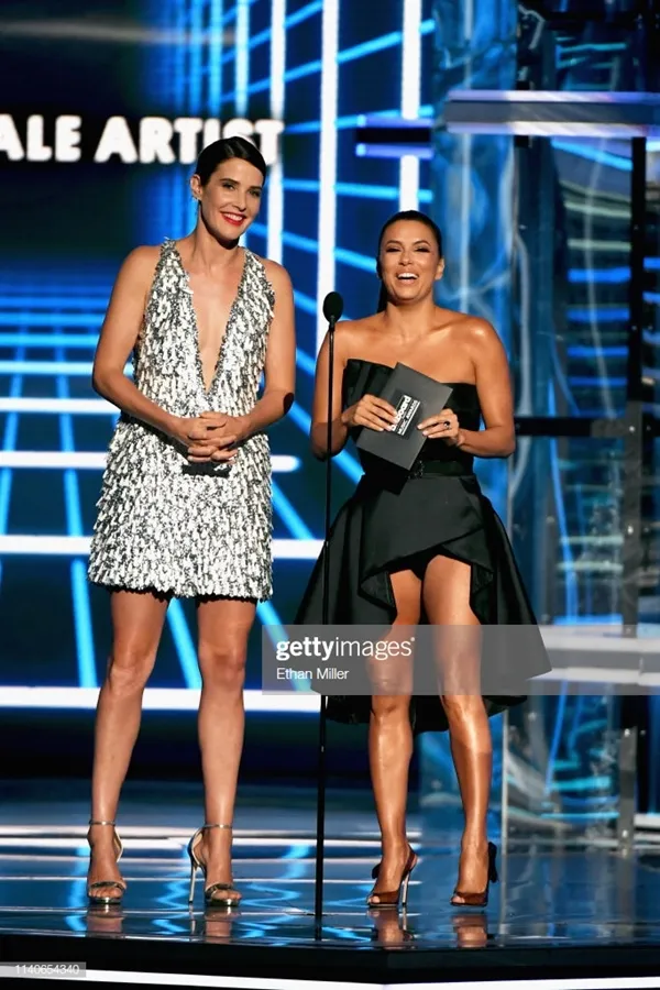 Ngôi sao hành động của Hollywood Cobie Smulders trên sân khấu Lễ trao giải Billboard Music Awards 2019
