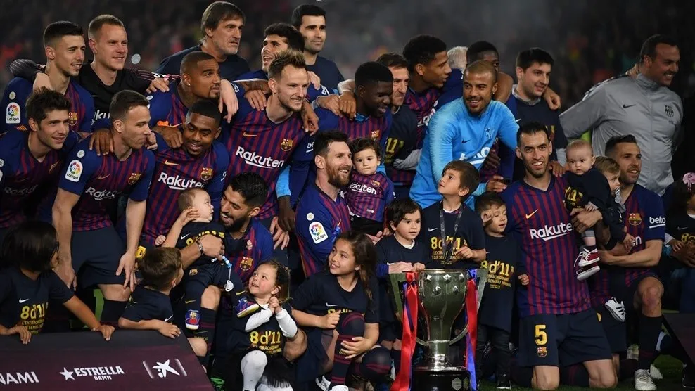 Vừa đoạt chức vô địch La Liga 2019, Barcelona hướng đến cú ăn ba mùa giải năm nay.