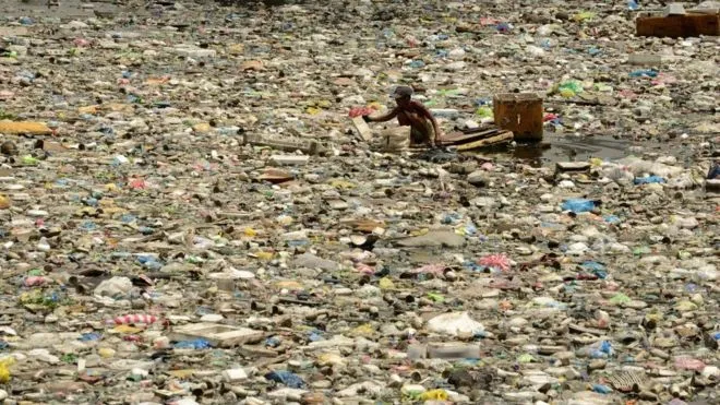 Philippines triệu hồi đại sứ giữa căng thẳng vì rác thải với Canada