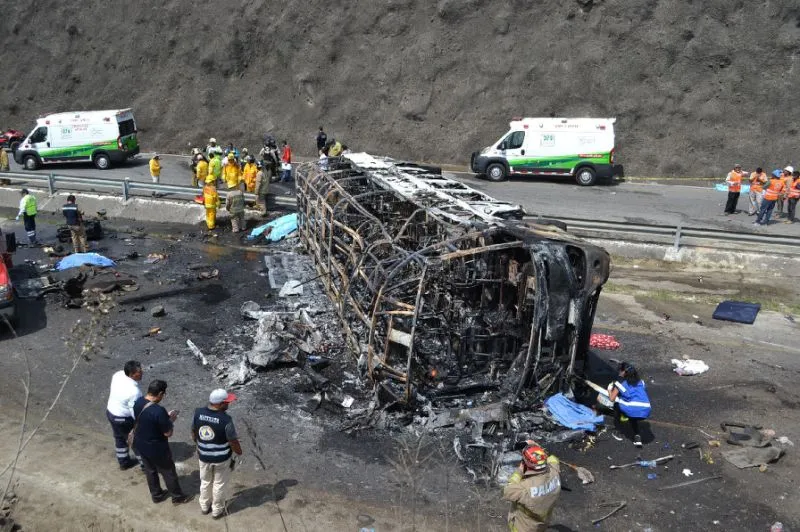 Hiện trường vụ tai nạn ở Mexico hôm 29/5.