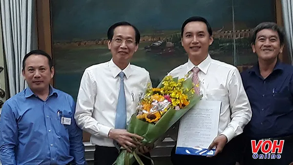 Ông Lê Thanh Liêm trao quyết định cán bộ 