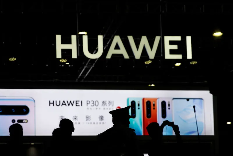 Trung Quốc cảnh báo Anh về việc cấm Huawei phát triển mạng 5G