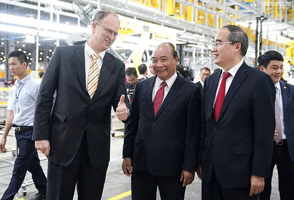 Thủ tướng dự lễ khánh thành Nhà máy sản xuất ô tô VinFast