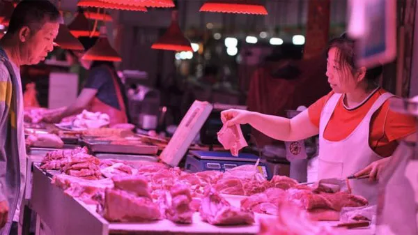 Căng thẳng gia tăng khi Trung Quốc đình chỉ một số loại thịt lợn nhập khẩu từ Canada