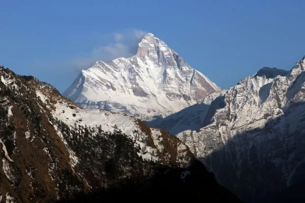 Ấn Độ bắt đầu di dời thi thể các nhà leo núi không may bị mắc kẹt ở dãy Himalaya