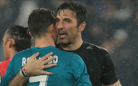 Buffon trở lại Juventus ở Hè 2019