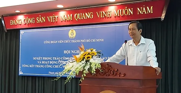 Ông Vũ Hữu Minh, Phó Bí thư Đảng ủy Khối Dân - Chính - Đảng thành phố phát biểu chỉ đạo. 