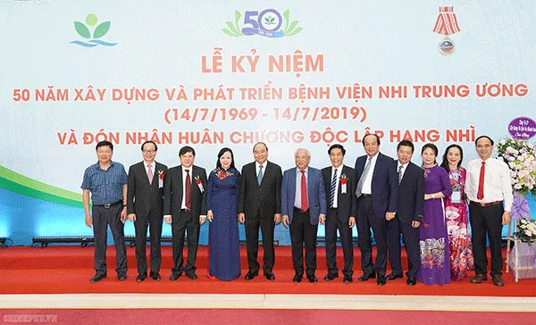 Thủ tướng dự lễ kỷ niệm 50 năm xây dựng và phát triển Bệnh viện Nhi Trung ương