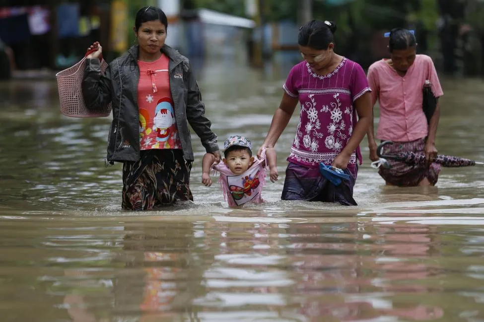Hàng ngàn người dân phải di cư vì mưa lũ kéo dài ở Myanamar