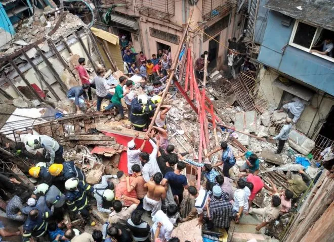 Ấn Độ: Sập tòa nhà 4 tầng ở Mumbai, ít nhất 40 người còn mắc kẹt