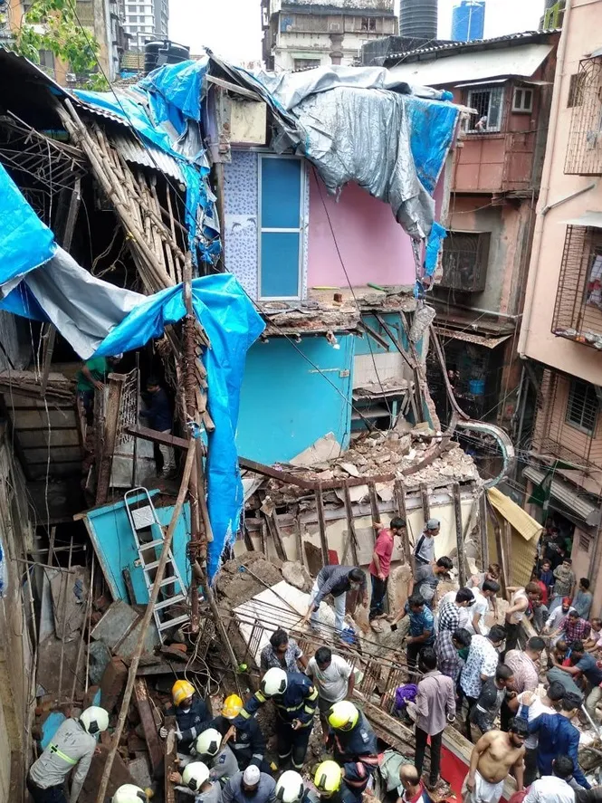 Ấn Độ: Sập tòa nhà 4 tầng ở Mumbai, ít nhất 40 người còn mắc kẹt