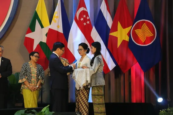 Phó Thủ tướng Phạm Bình Minh dự lễ khánh thành trụ sở mới Ban Thư ký ASEAN