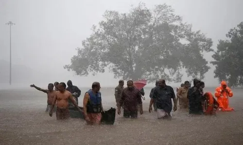 Ngập lụt do mưa lớn tại thành phố Kochi, bang Kerala, Ấn Độ