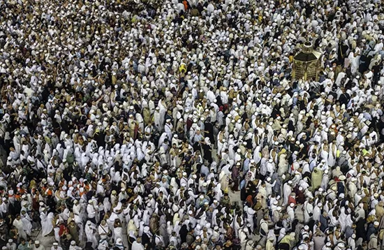 Các tín đồ Hồi giáo cầu nguyện tại Thánh địa Mecca