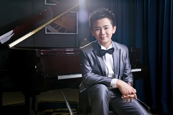 Thần đồng piano 13 tuổi Peter Leung trở lại Việt Nam trong đêm nhạc riêng vào tối 17/8/2019. 