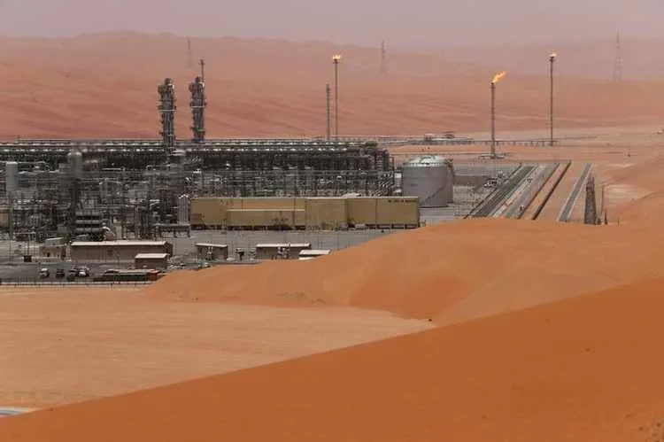 Giá dầu thế giới tăng sau khi mỏ dầu của Ả Rập Saudi bị tấn công
