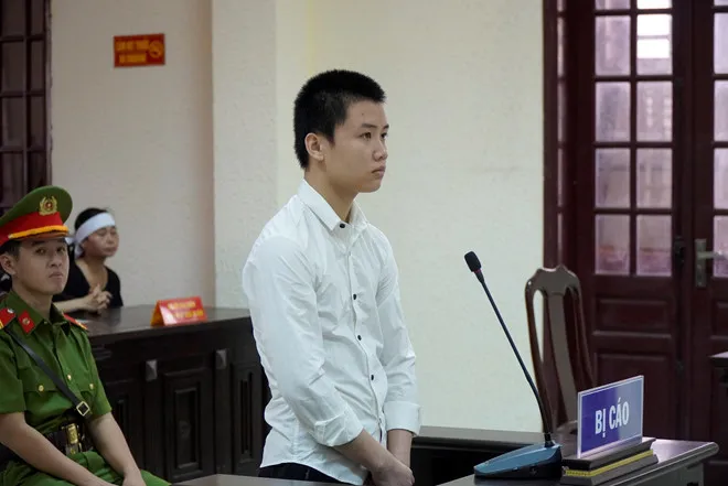 Lê Văn Hoài tại phiên tòa sơ thẩm sáng 20/8. Ảnh: TNO