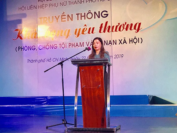 Bà Đặng Hương Giang