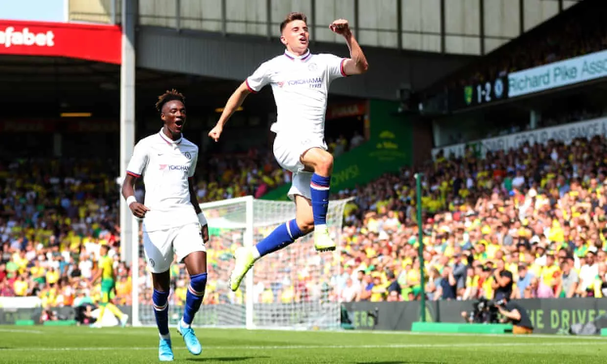 Kết quả Ngoại hạng Anh tối 24/8: Thắng kịch tính Norwich, Chelsea thắng trận đầu tiên