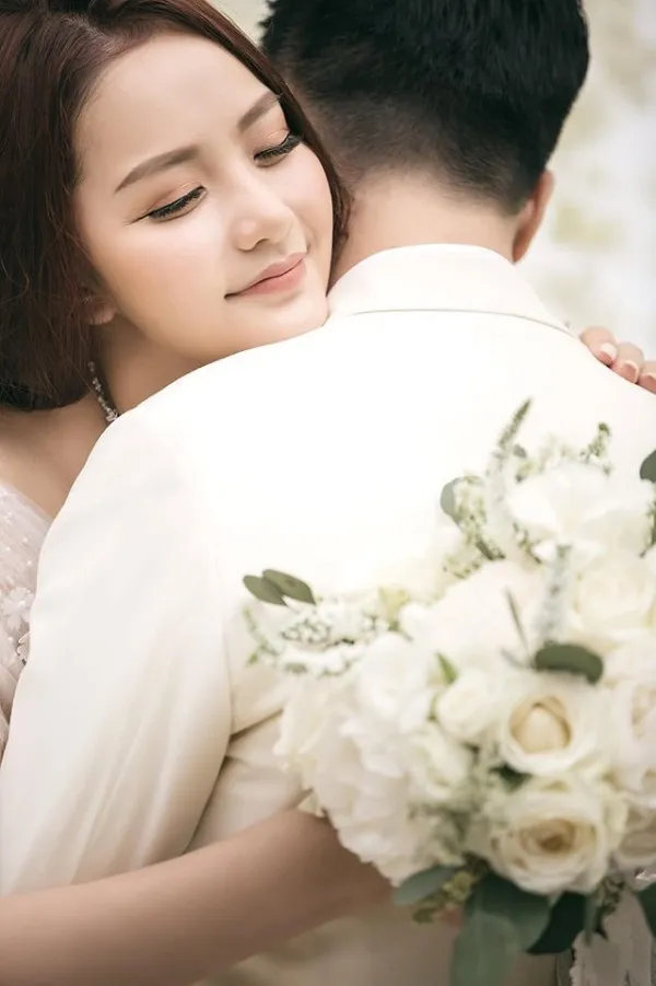 Phan Như Thảo tung bộ ảnh cưới đẹp lung linh cùng ông xã đại gia sau 3 năm chung sống 2