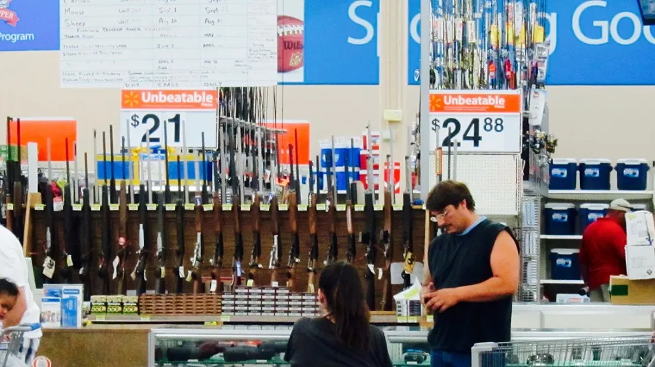 Siêu thị Walmart, xả súng hàng loạt, xả súng