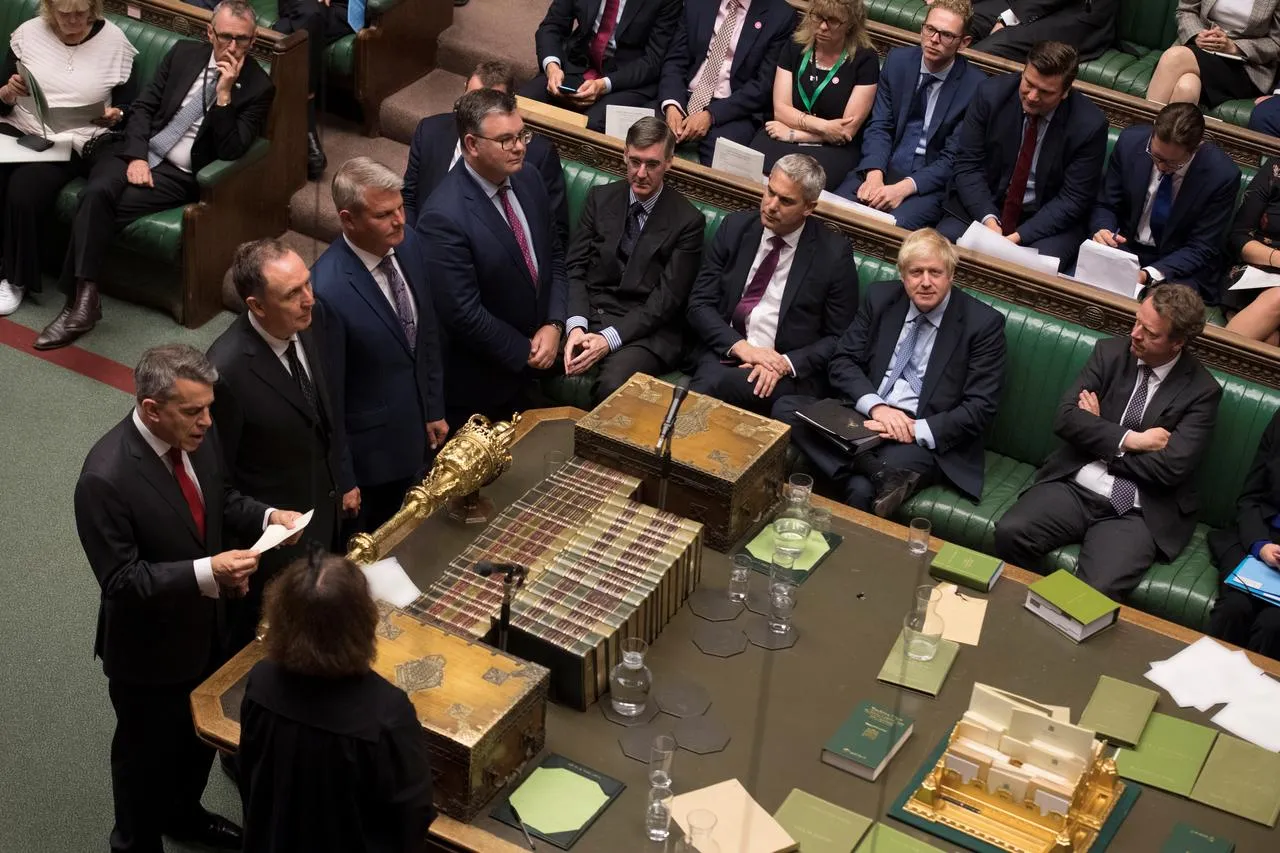 Nghị viện Anh chặn kế hoạch Brexit của Thủ tướng Johnson