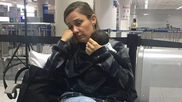 Một phụ nữ người Mỹ bị bắt tại sân bay Philippines vì giấu em bé sơ sinh
