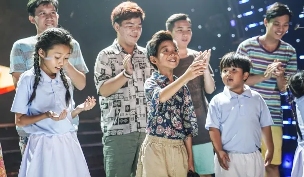 Nguyễn Minh Chiến lấy nước mắt khán giả với ca khúc về mẹ