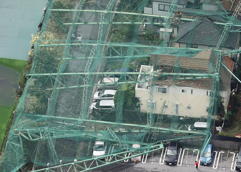 Nhật Bản: Siêu bão Faxai đổ bộ, gần 1 triệu ngôi nhà mất điện và giao thông tê liệt