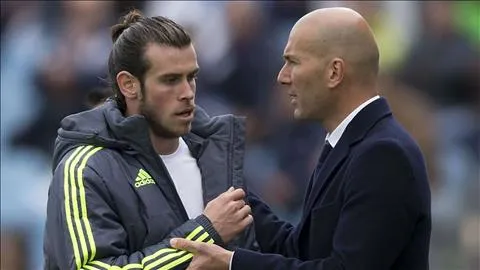 HLV Zidane bảo vệ Bale