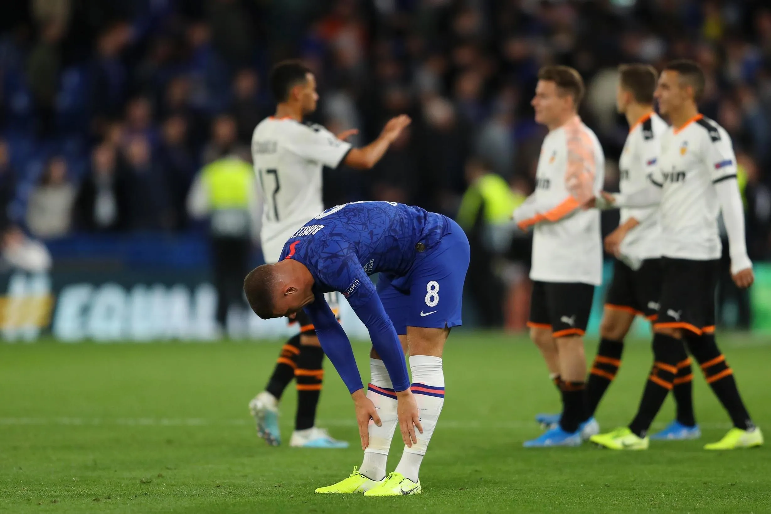Diễn biến chính Chelsea thua Valencia ngay trên sân nhà