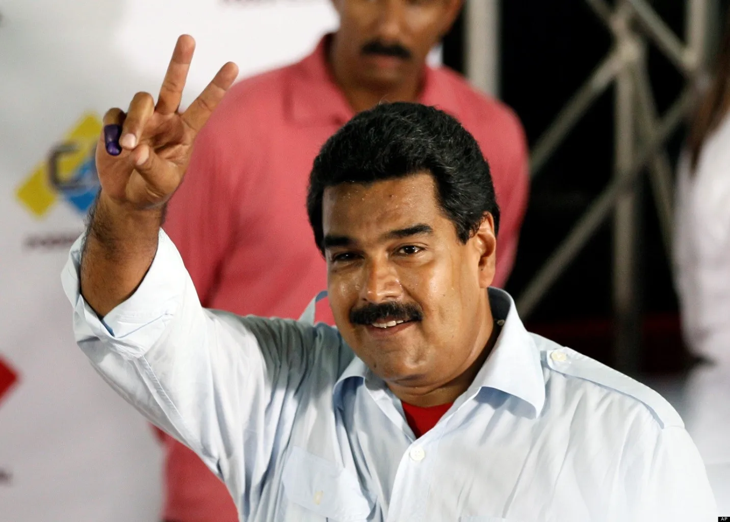 Khủng hoảng tai Venezuela ngày càng trầm trọng, các nước kêu gọi đối thoại