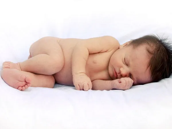Tư thế ngủ của trẻ sơ sinh như thế nào là tốt nhất? 1
