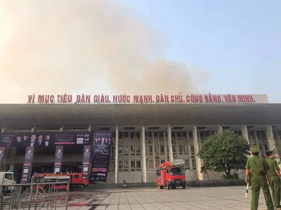 Cháy tại hội trường Cung văn hóa hữu nghị Việt Xô, ca sĩ Quang Hà phải hủy show