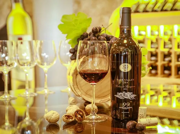 voh.com.vn-lau-dai-ruou-vang-4