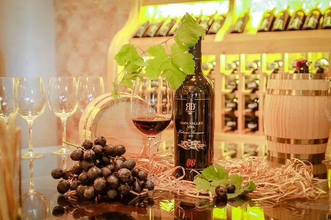 voh.com.vn-lau-dai-ruou-vang-6