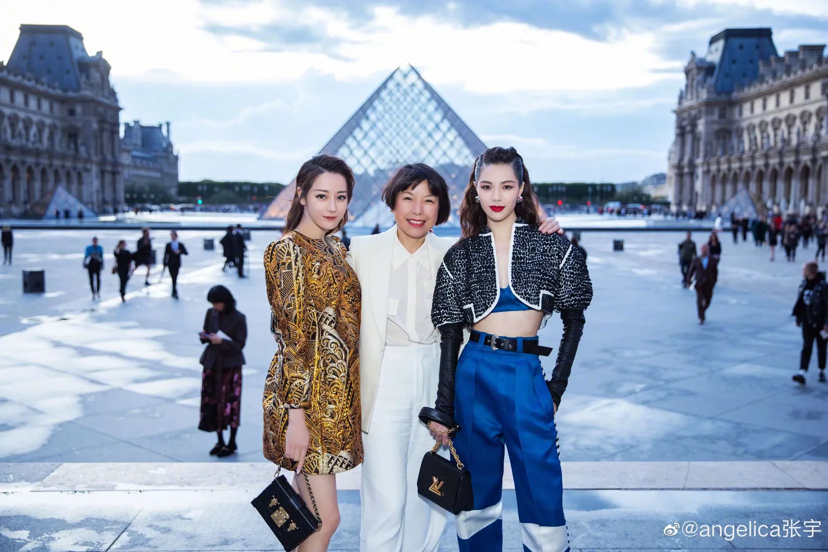 VOH-ITZY-Dich-Le-Nhiet-Ba-Paris-fashion-week-2019-4